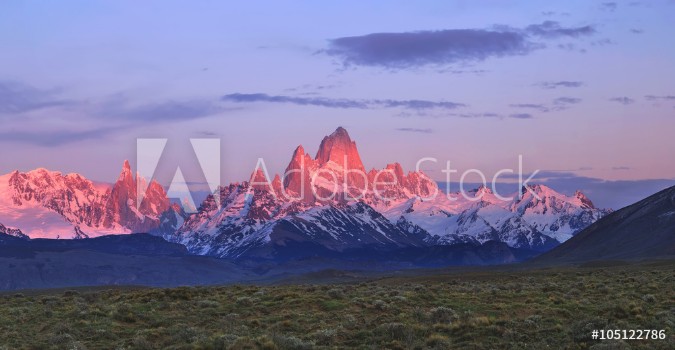 Bild på Mount Fitz Roy at sunrise Los Glaciares National Park Patagoni